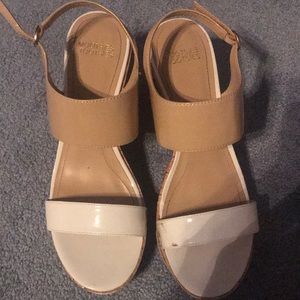 mootsies tootsies wedge sandals